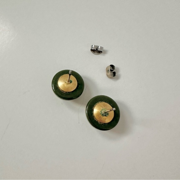 Vintage 90’s Forest Green Dome Stud Earrings Acrylic Lucite - 12mm - Picture 3 of 4